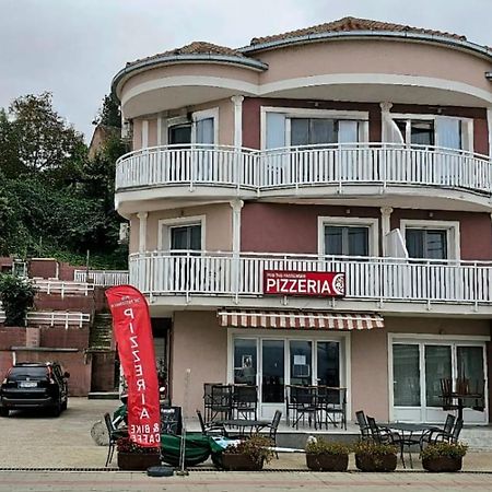 Apartmani Tika Ґолубац Екстер'єр фото