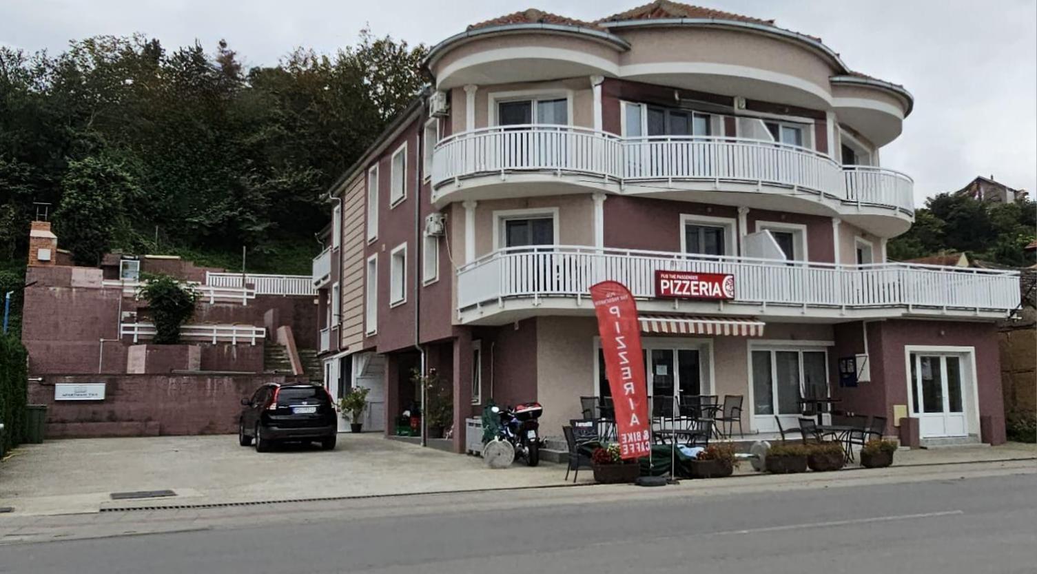 Apartmani Tika Ґолубац Екстер'єр фото